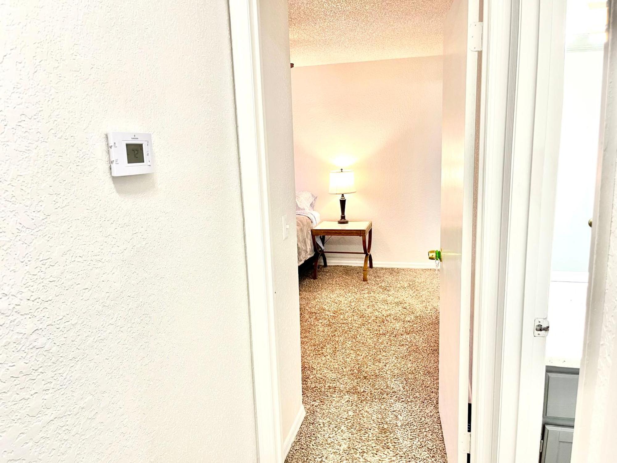 Daytona 2 Bed Apartment 10 Minutes To Beach With Balcony Порт-Орандж Екстер'єр фото